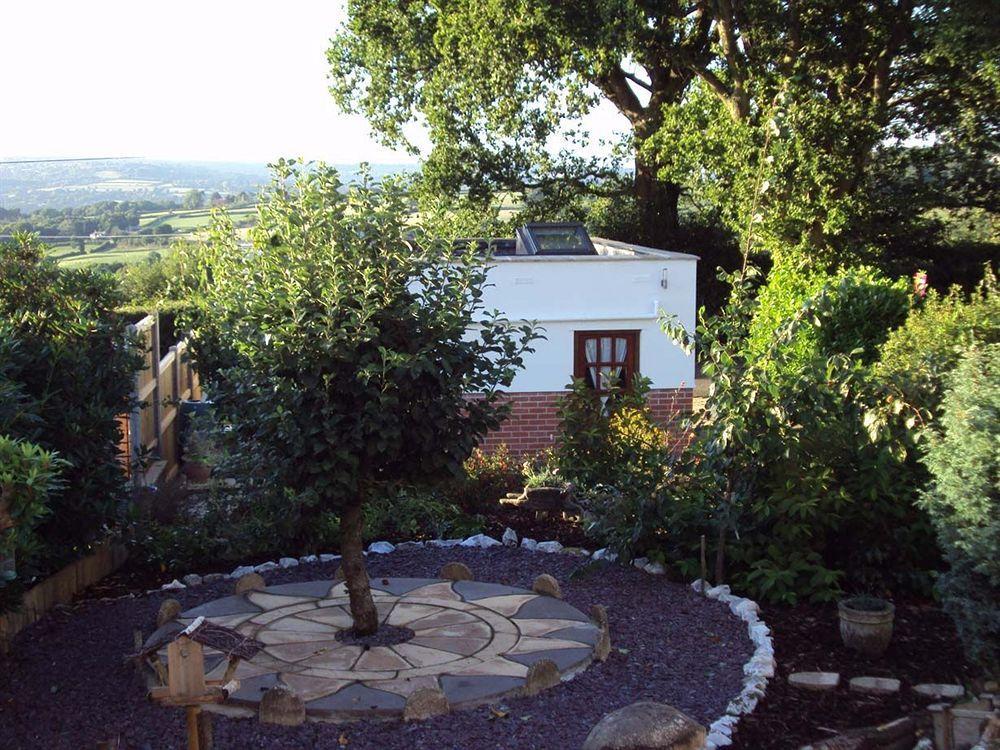 Cozy Snug Room, Short Drive To Lyme Regis, Crackling Fireplace, Private Balcony & Stunning Countryside Views, Free Private Parking & Wifi Axminster Extérieur photo