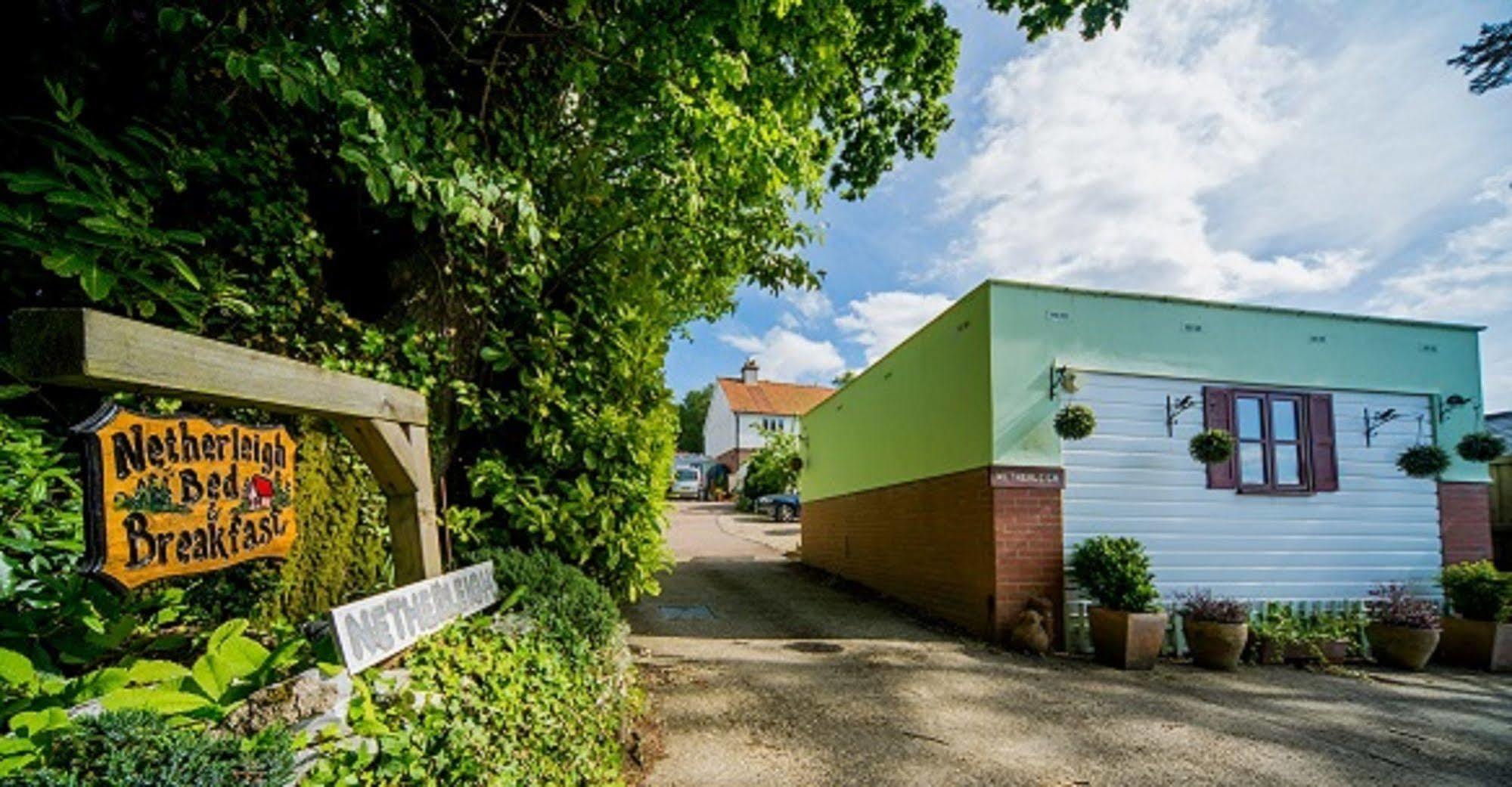 Cozy Snug Room, Short Drive To Lyme Regis, Crackling Fireplace, Private Balcony & Stunning Countryside Views, Free Private Parking & Wifi Axminster Extérieur photo