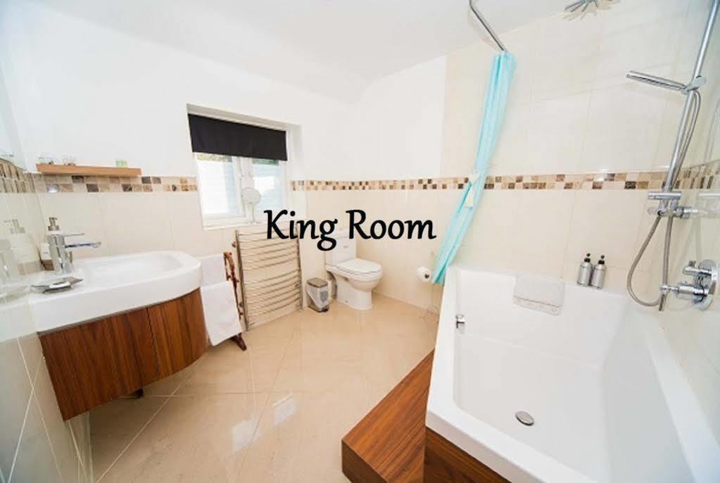 Cozy Snug Room, Short Drive To Lyme Regis, Crackling Fireplace, Private Balcony & Stunning Countryside Views, Free Private Parking & Wifi Axminster Extérieur photo
