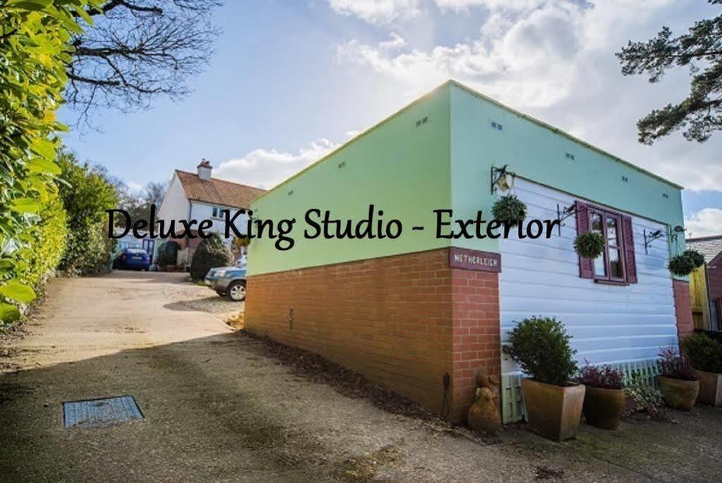 Cozy Snug Room, Short Drive To Lyme Regis, Crackling Fireplace, Private Balcony & Stunning Countryside Views, Free Private Parking & Wifi Axminster Extérieur photo
