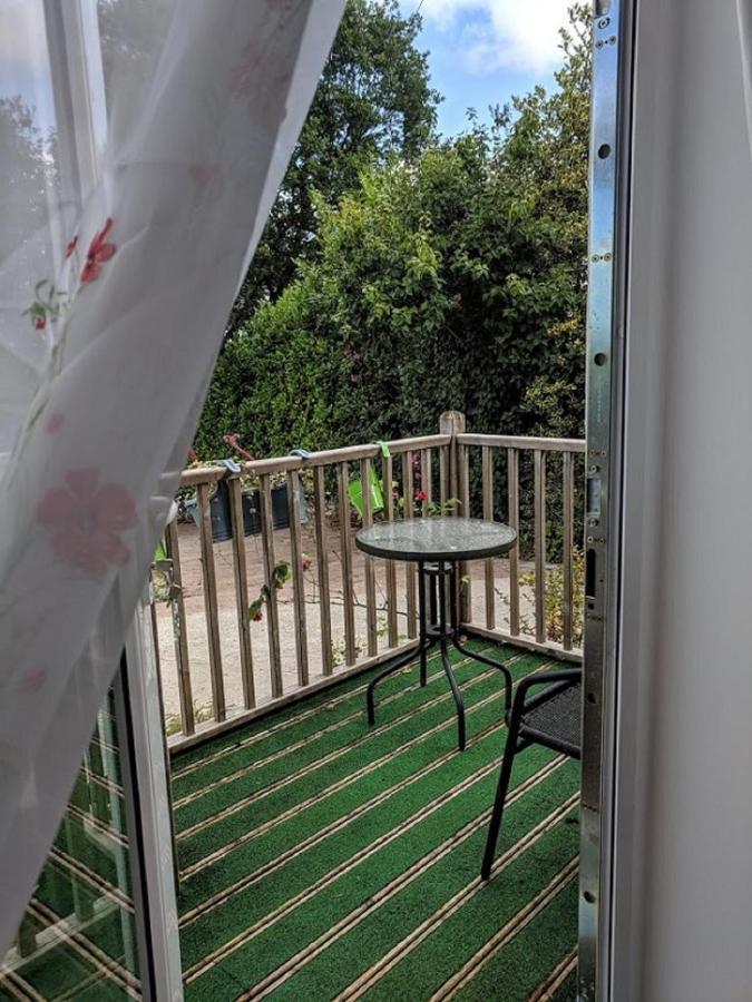 Cozy Snug Room, Short Drive To Lyme Regis, Crackling Fireplace, Private Balcony & Stunning Countryside Views, Free Private Parking & Wifi Axminster Extérieur photo